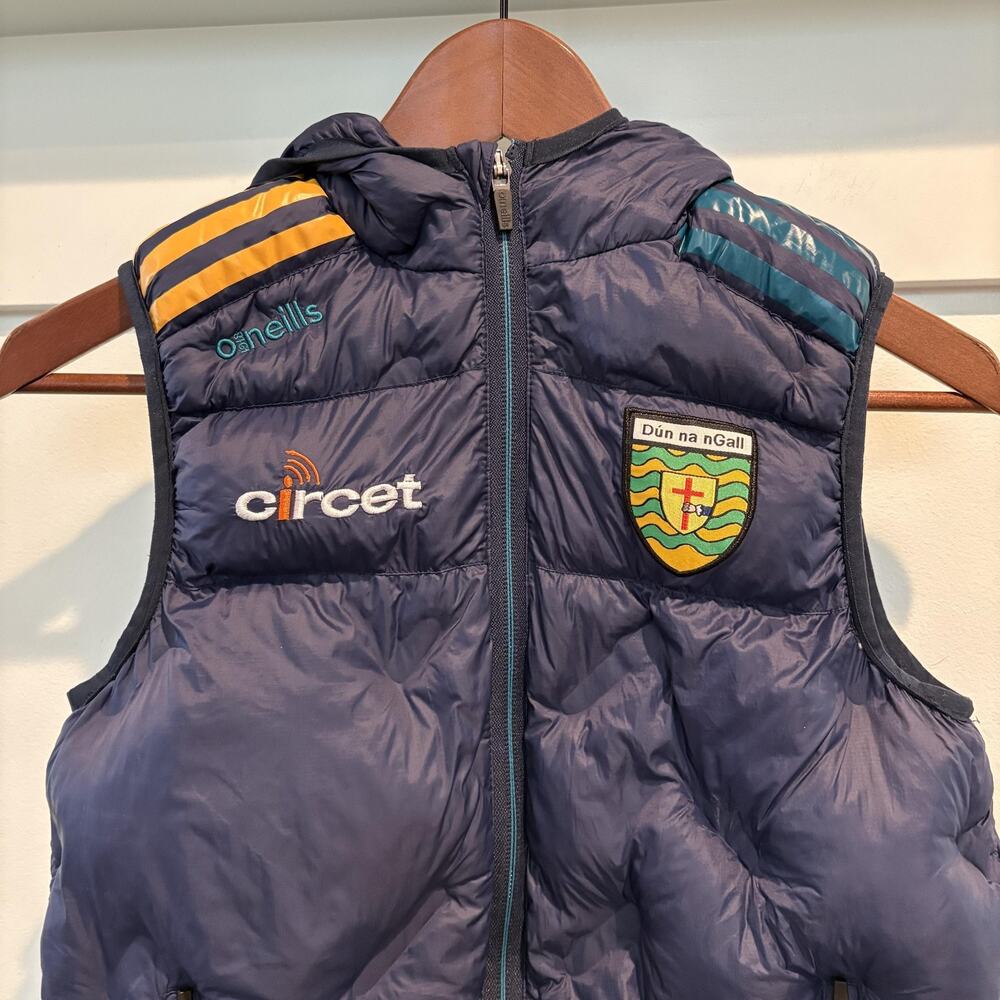 Donegal GAA Vest Youth Age 9-10 Navy Blue Gaelic Football Hooded Puffer Oneills‎